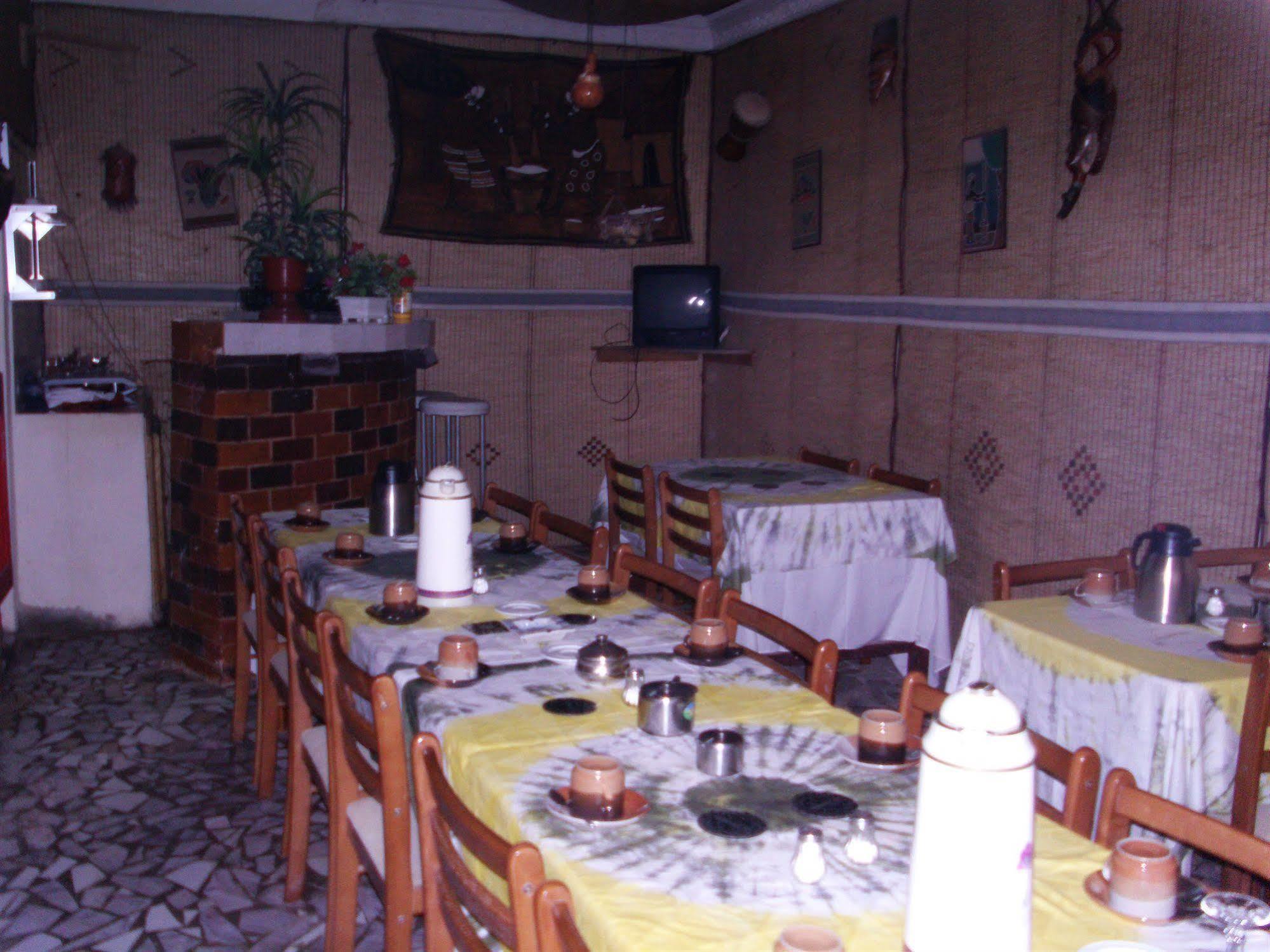 Ikrama - Hostel Nouakchott Bagian luar foto